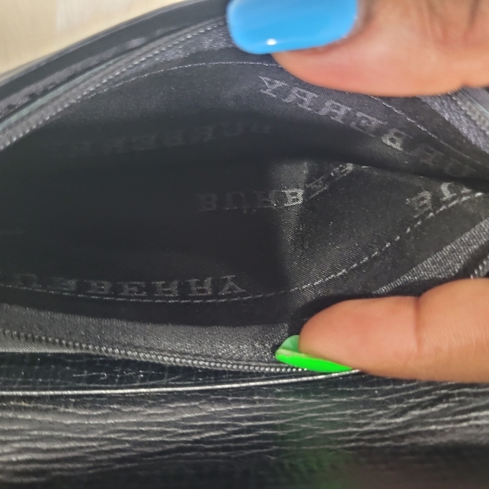 🔹️BURBERRY🔹️ BLACK LEATHER WALLET in EUC - Picture 9 of 11